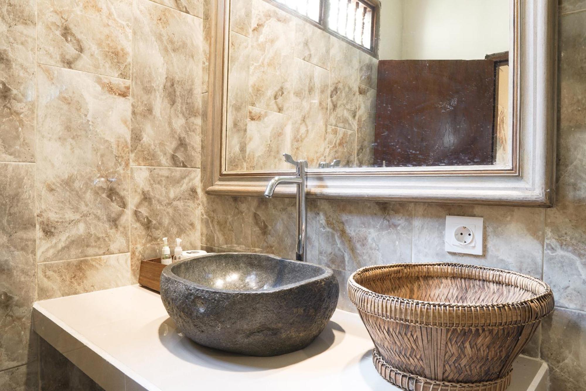 Nirwa 1 Ubud Guesthouse Ngoại thất bức ảnh